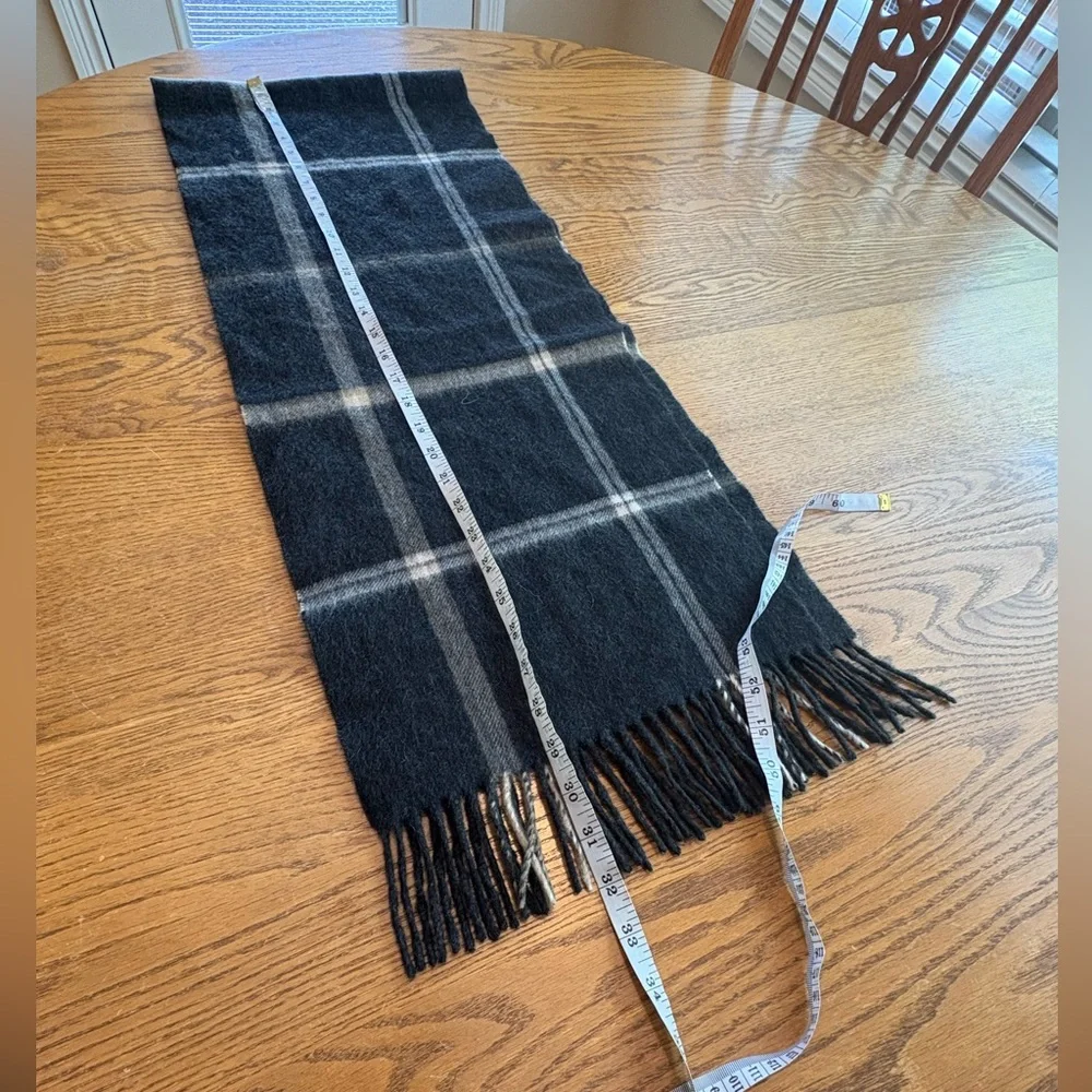 Jos. A. Bank Men’s Gray Plaid Cashmere Scarf